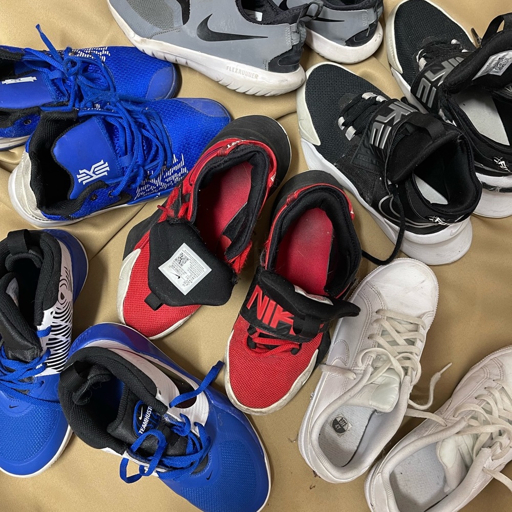Lot of 6 pair of Nike Shoes Size 4Y